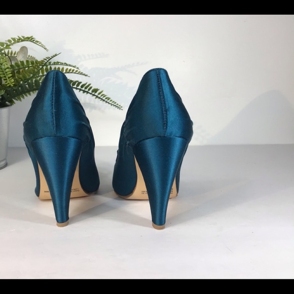 SEYCHELLES SATIN BOW OPEN TOE HEELS SZ 7 - Picture 8 of 9